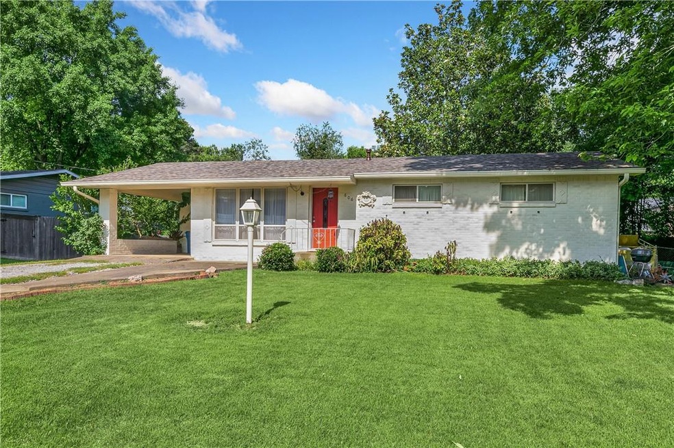 606 NW K St, Bentonville, AR 72712 - photo 1