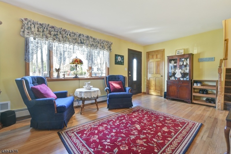 68 Lilyan St, Waldwick, NJ 07463 - photo 1