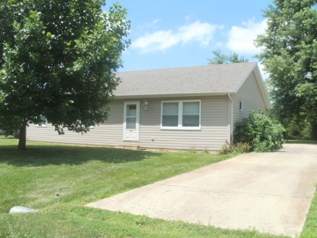 314 W Front St, Malden, IL 61337 - photo 1