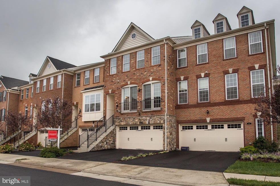 211 Croft Square, Purcellville, VA 20132 - photo 1