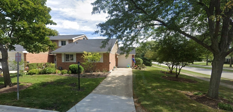 1649 Leytonstone Dr, Wheaton, IL 60189 - photo 1