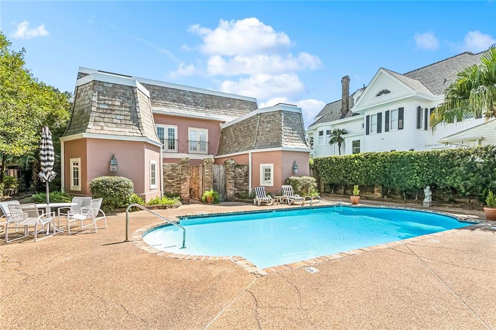 1530 7th St, New Orleans, LA 70115 - photo 1