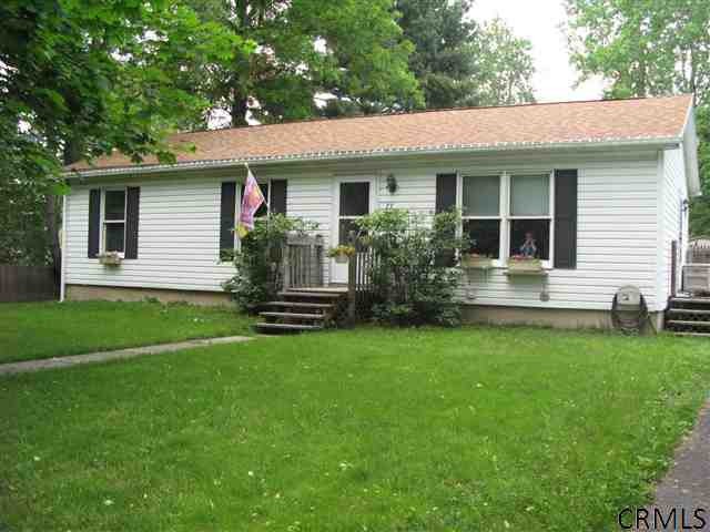 73 Thompson St, Troy, NY 12180 - photo 1