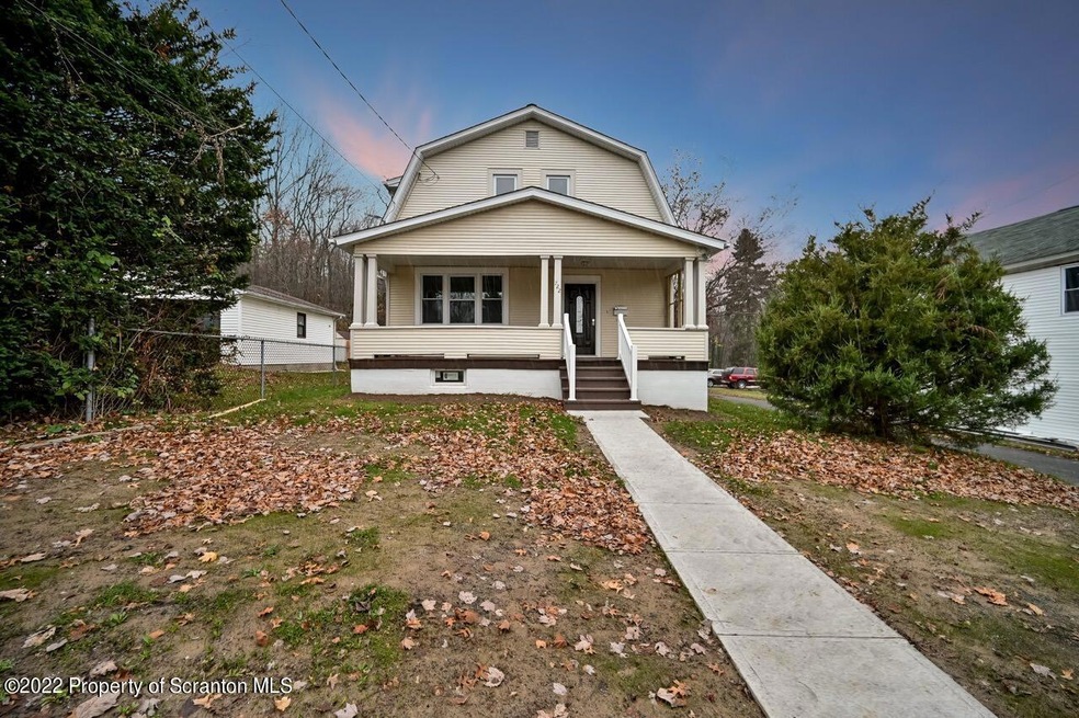 722 Pear St, Scranton, PA 18505 - photo 1