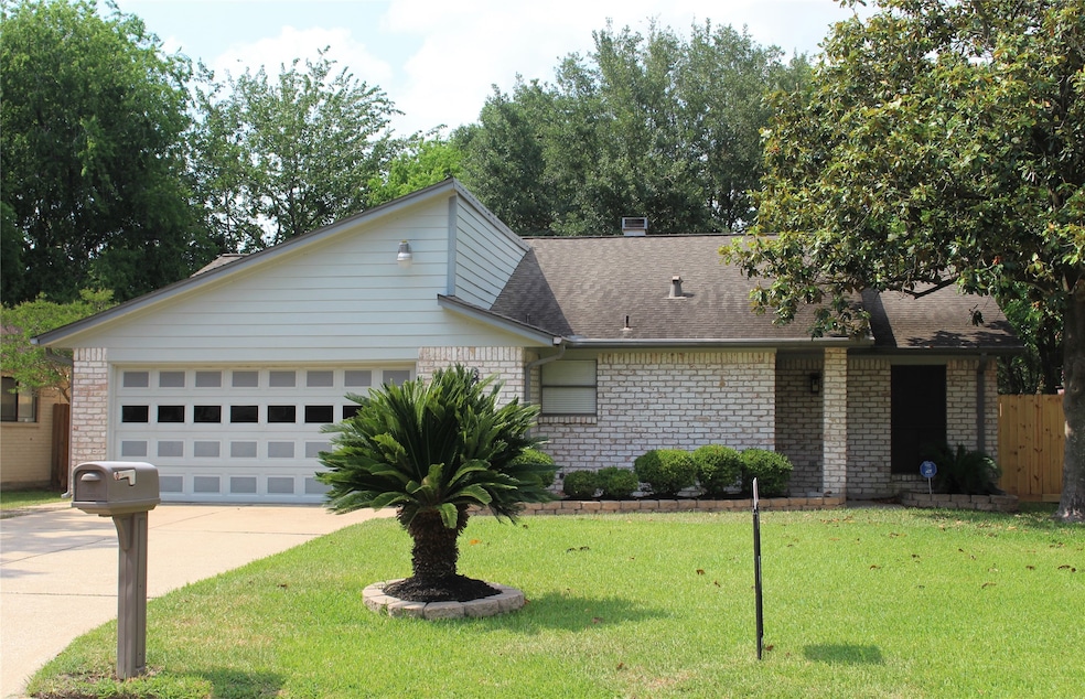 7842 Salge Dr, Houston, TX 77040 - photo 1