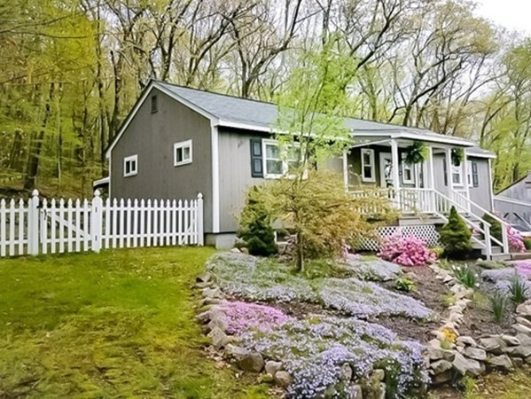 8 Amherst Rd, Hopkinton, MA 01748 - photo 1