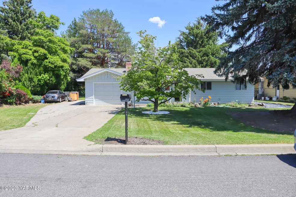 213 S 68th Ave, Yakima
