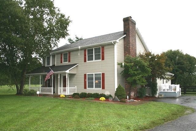 605 E Factory St, Harrodsburg, KY 40330 - photo 1