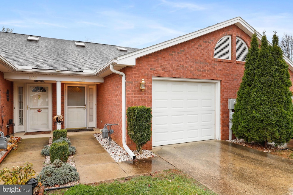 1607 Langley Dr, Hagerstown, MD 21740 - photo 1