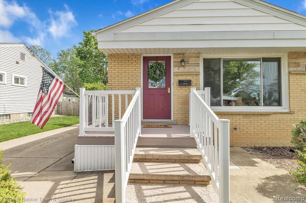 05-3315-Timber-Dr-WindowStill-Real-Estate-Photogra