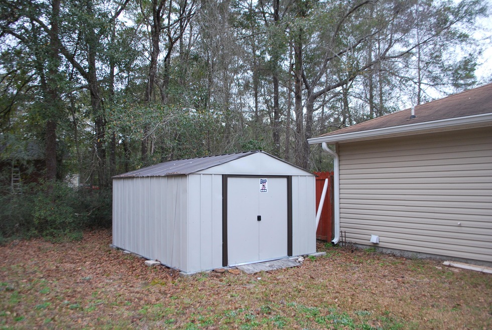 Yard Builing