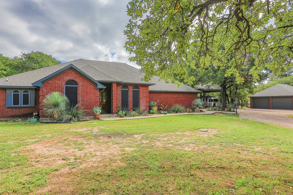 1750 Cabaniss Ln, Weatherford, TX 76088 - photo 1