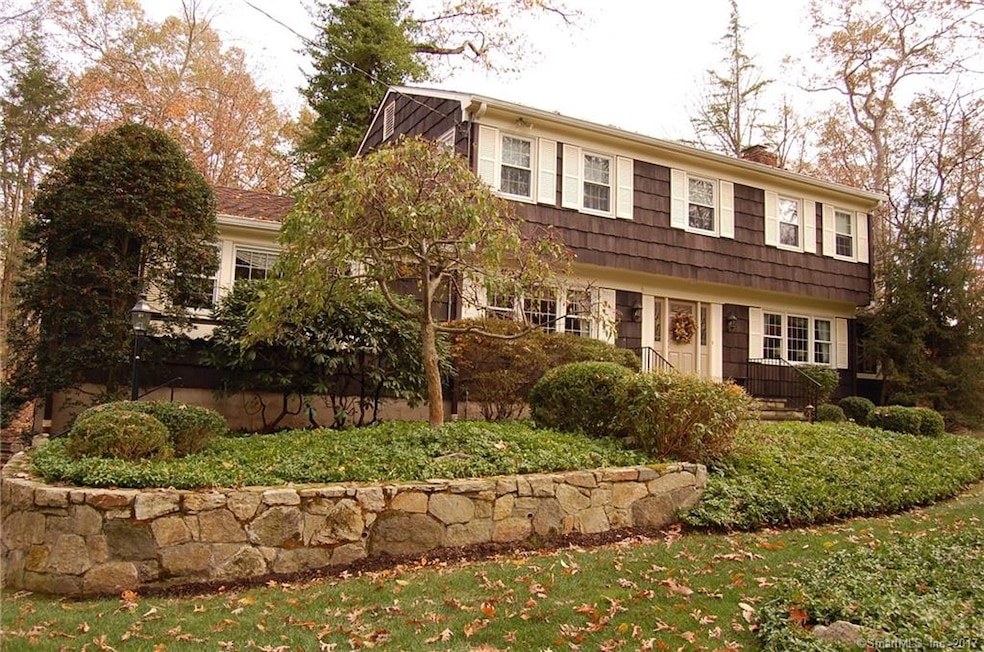 236 Dundee Rd, Stamford, CT 06903 - photo 1