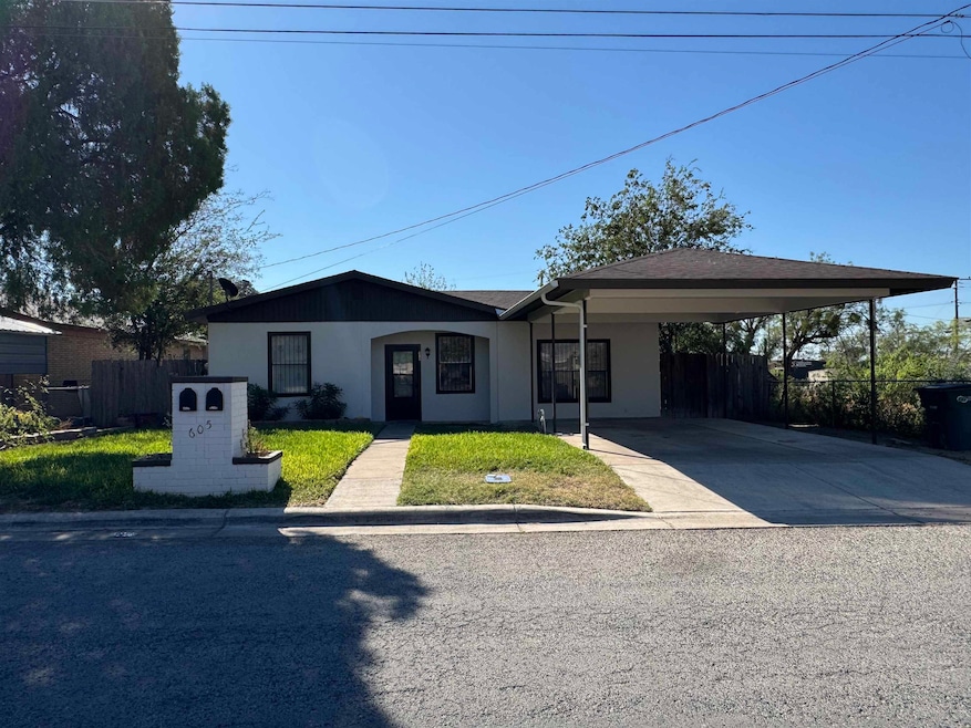 605 E 9th St, Del Rio, TX 78840 - photo 1