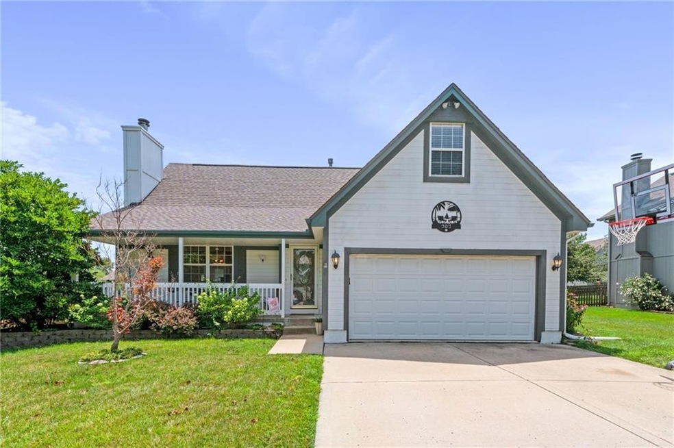 303 SW Albatross Ct, Lees Summit, MO 64082 - photo 1