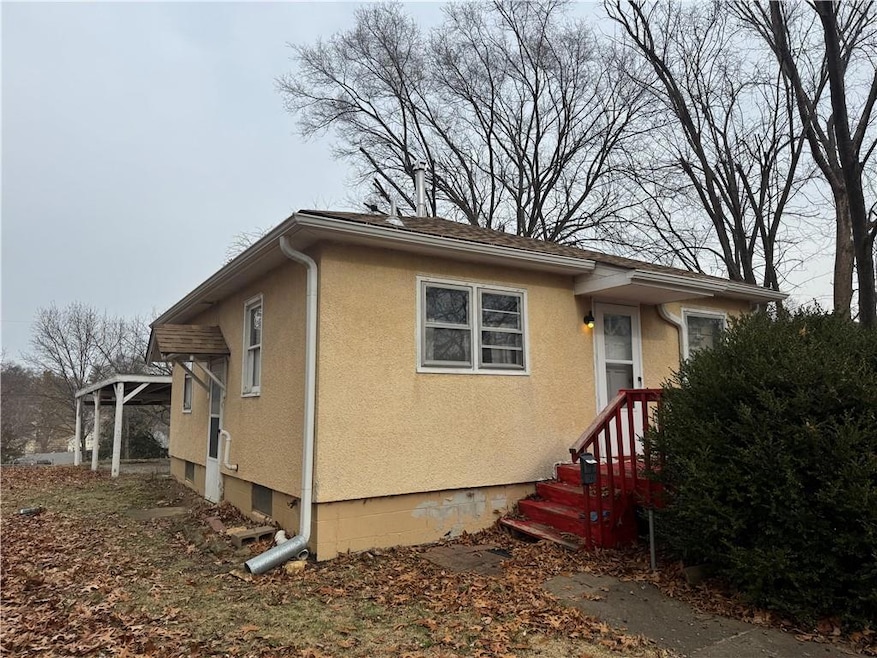 1178 Randolph St, Leavenworth, KS 66048 - photo 1