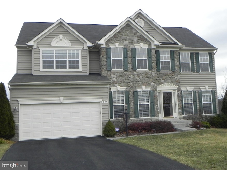 221 Kemper Ct, Stephenson, VA 22656 - photo 1