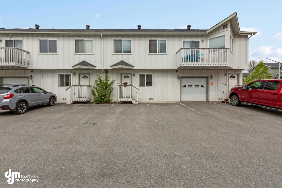 Exterior Front MS_74991-FULL