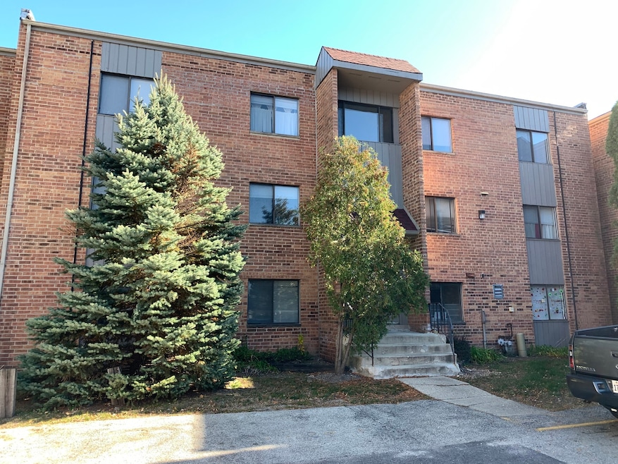 1321 E Ports o Call Dr unit PN, Palatine, IL 60074 - photo 1