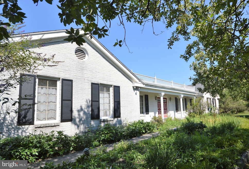 126 Round Hill Rd, Kennett Square, PA 19348 - photo 1