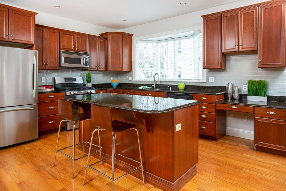 249 Robbins St unit 2, Waltham, MA 02453 - photo 1