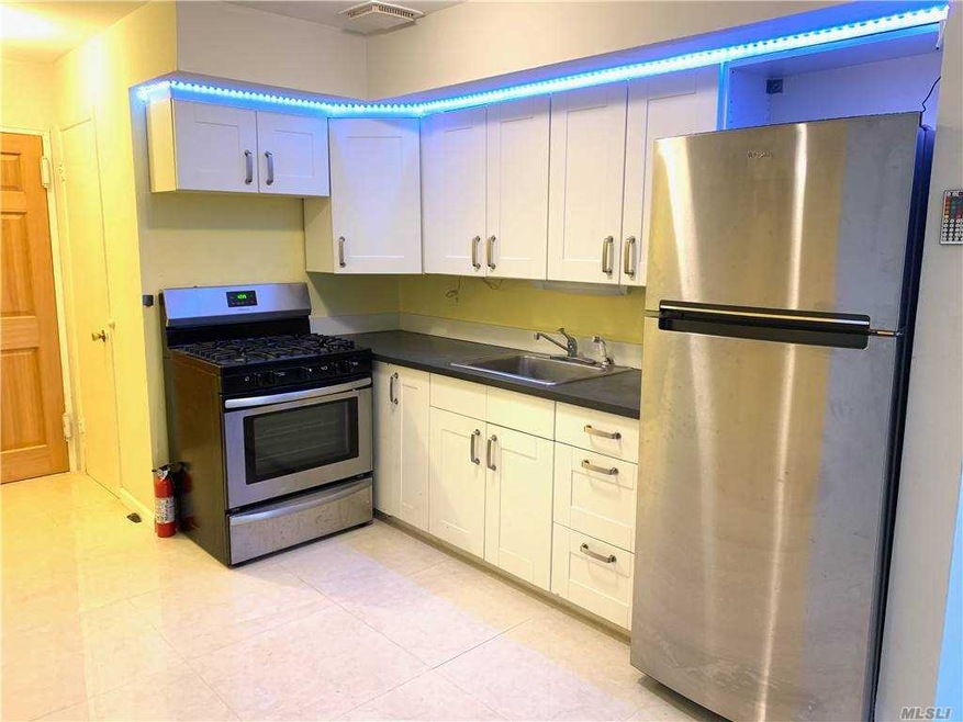 24021 70th Ave unit 1, Little Neck, NY 11362 - photo 1