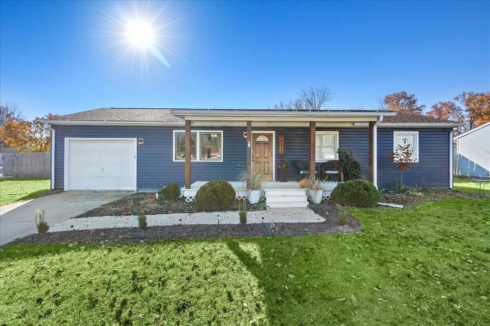 14225 Pleasant Ridge Dr, Marysville, OH 43040 - photo 1