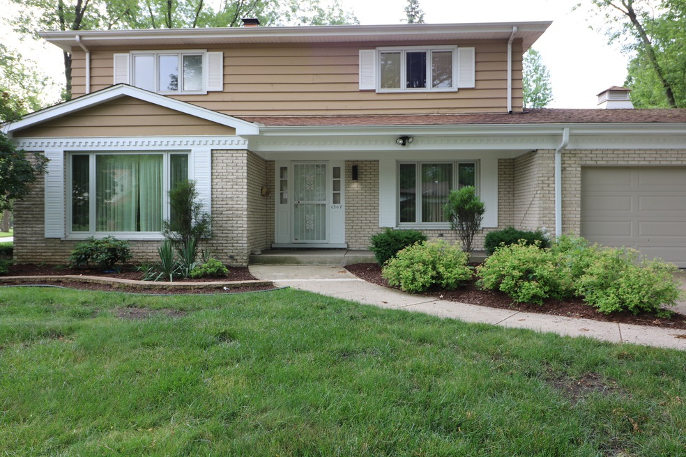 1307 Heather Hill Crescent, Flossmoor, IL 60422 - photo 1