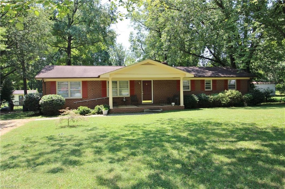 1921 Murrayhill Rd, Greensboro, NC 27403 - photo 1