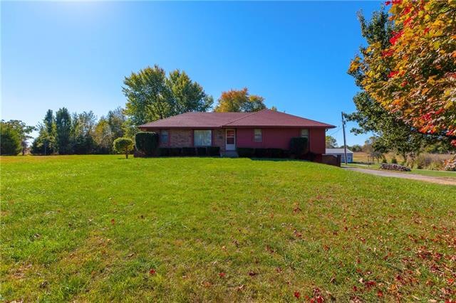 22695 W 199th St, Spring Hill, KS 66083 - photo 1