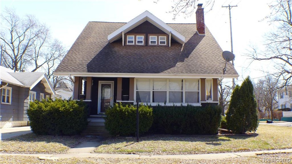 902 Belmont Ave, Flint, MI 48503 - photo 1