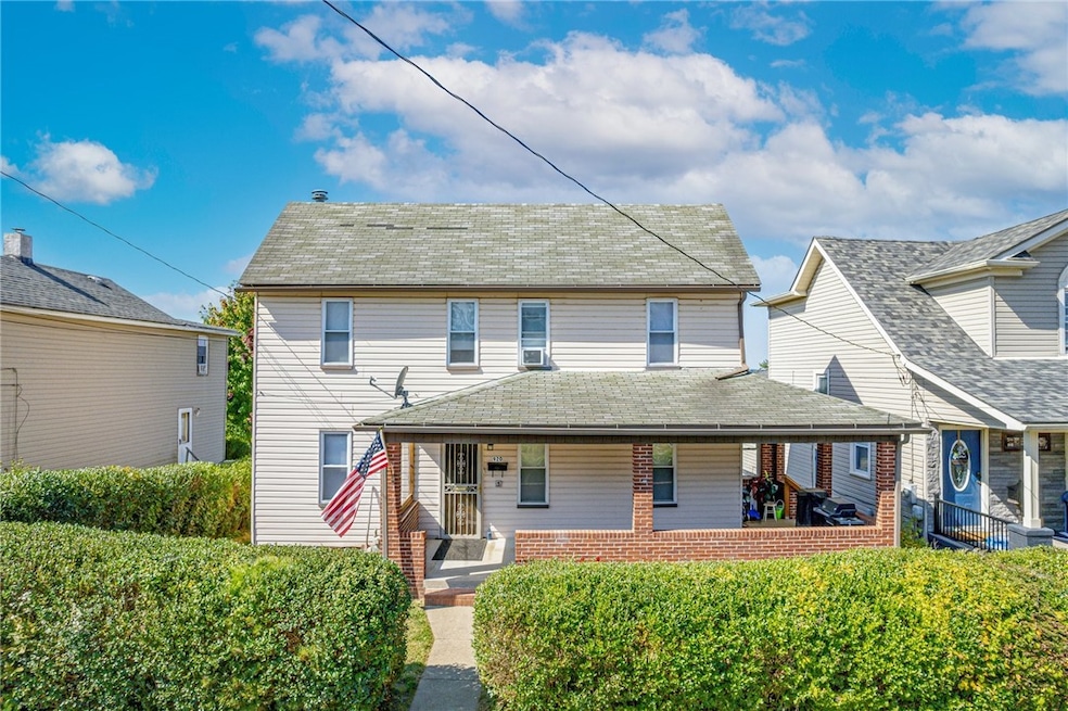 920 Howell St, Vandergrift, PA 15690 - photo 1