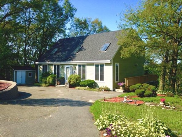 27 Outlook Ave, Peabody, MA 01960 - photo 1