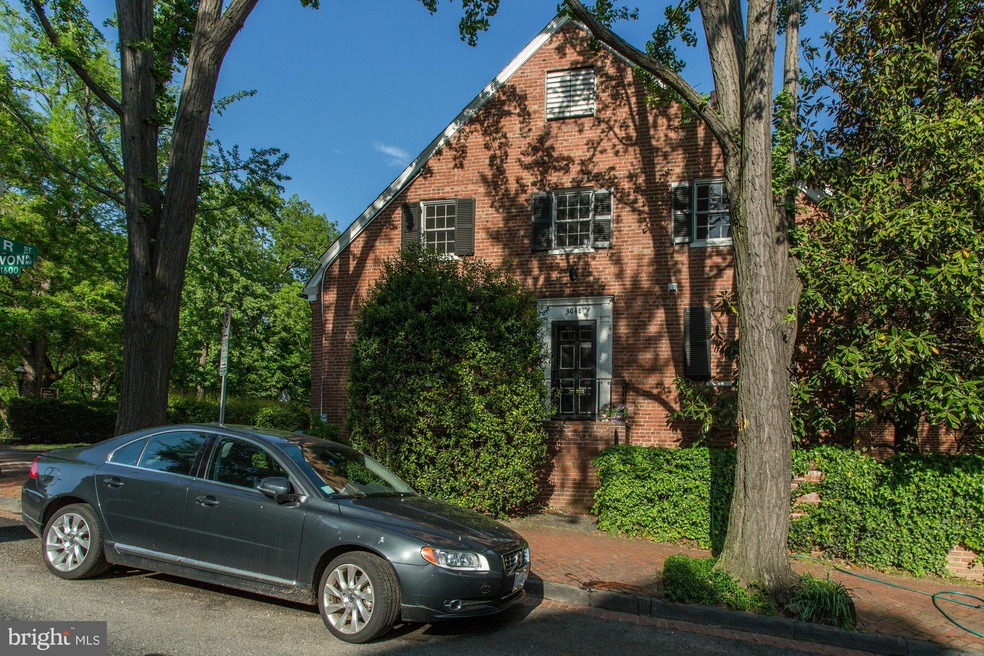 3048 R St NW, Washington, DC 20007 - photo 1