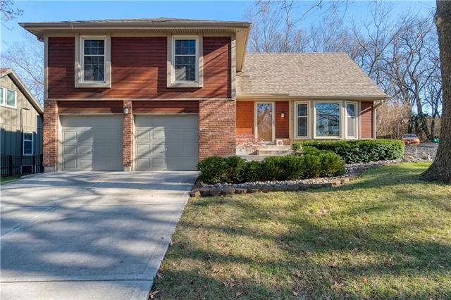 Home sits on a treed yard on a cul-de-sac lot.  So