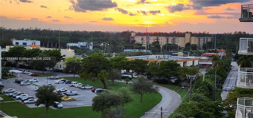 18021 Biscayne Blvd unit 903, Aventura, FL 33160 - photo 1