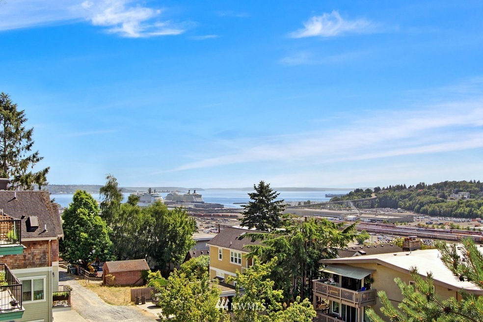 2557 13th Ave W, Seattle, WA 98119 - photo 1