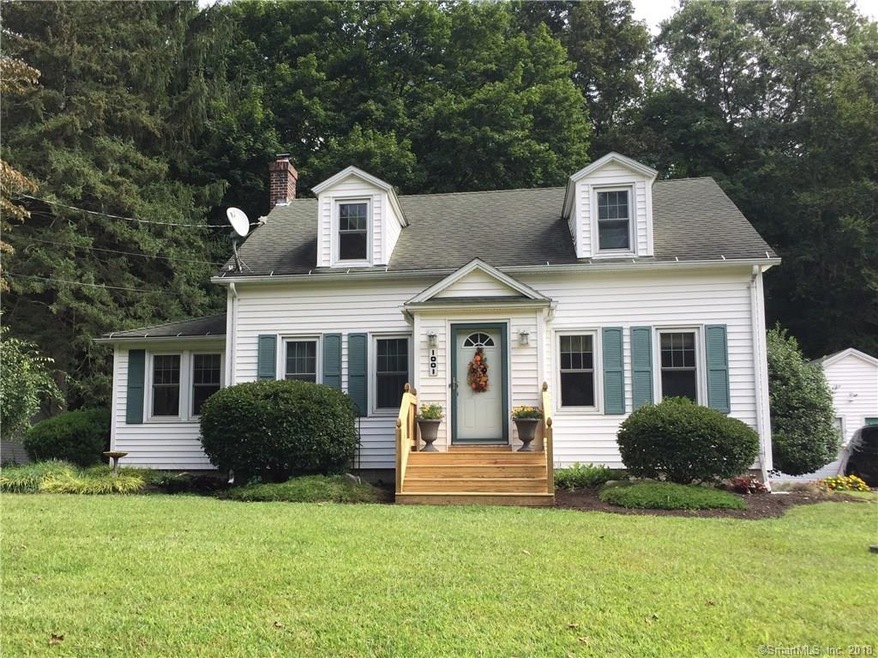 1001 Opekun Rd, Orange, CT 06477 - photo 1