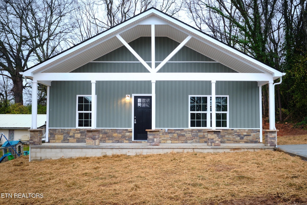 1509 Lawson Ave, Knoxville, TN 37917 - photo 1