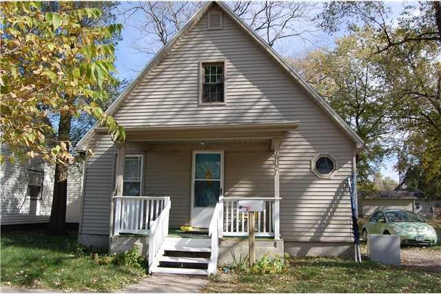917 E 22nd Ct, Des Moines, IA 50317 - photo 1
