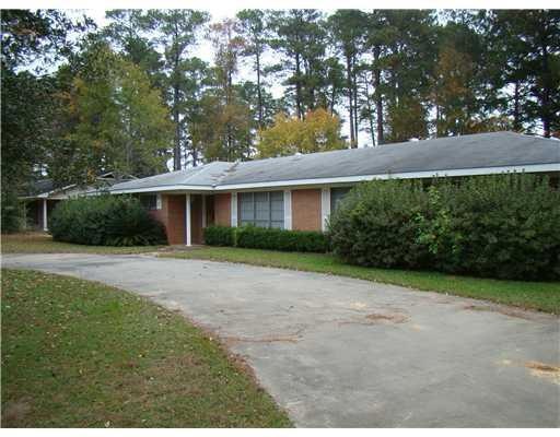 480 Edgewood Dr, Pineville, LA 71360 - photo 1