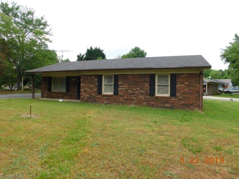 1213 E Fairfield Rd, High Point, NC 27263 - photo 1