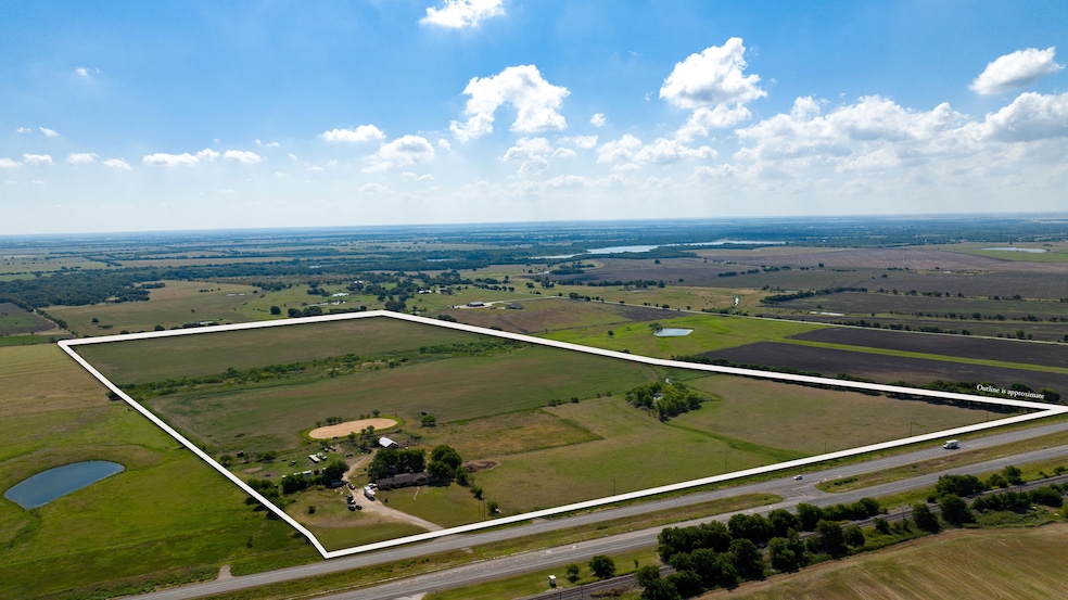 3744 Highway 6, Marlin, TX 76661 - photo 1