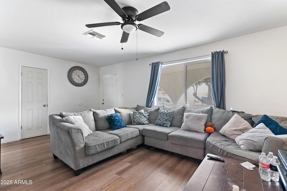 4_5536 w encanto blvd-9