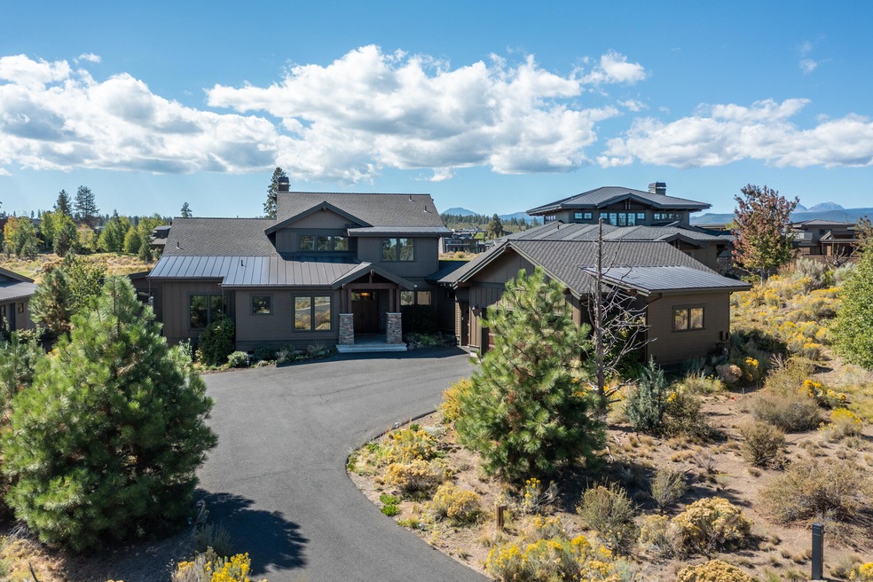 19367 Roswell Dr, Bend, OR 97702 - photo 1