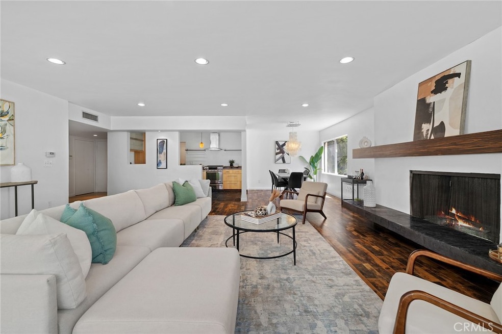 5339 Newcastle Ave unit 112, Encino, CA 91316 - photo 1