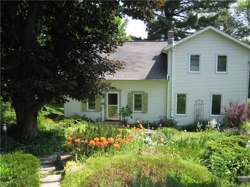 112 Maple Dr, Edinboro, PA 16412 - photo 1