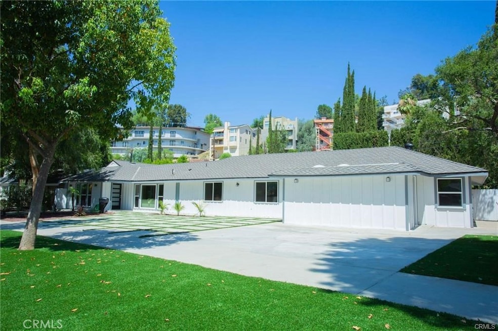 5100 Alhama Dr, Woodland Hills, CA 91364 - photo 1