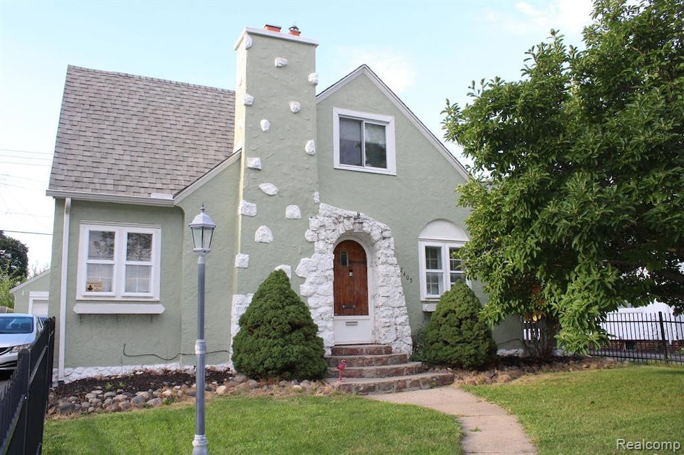 2405 E Court St, Flint, MI 48503 - photo 1