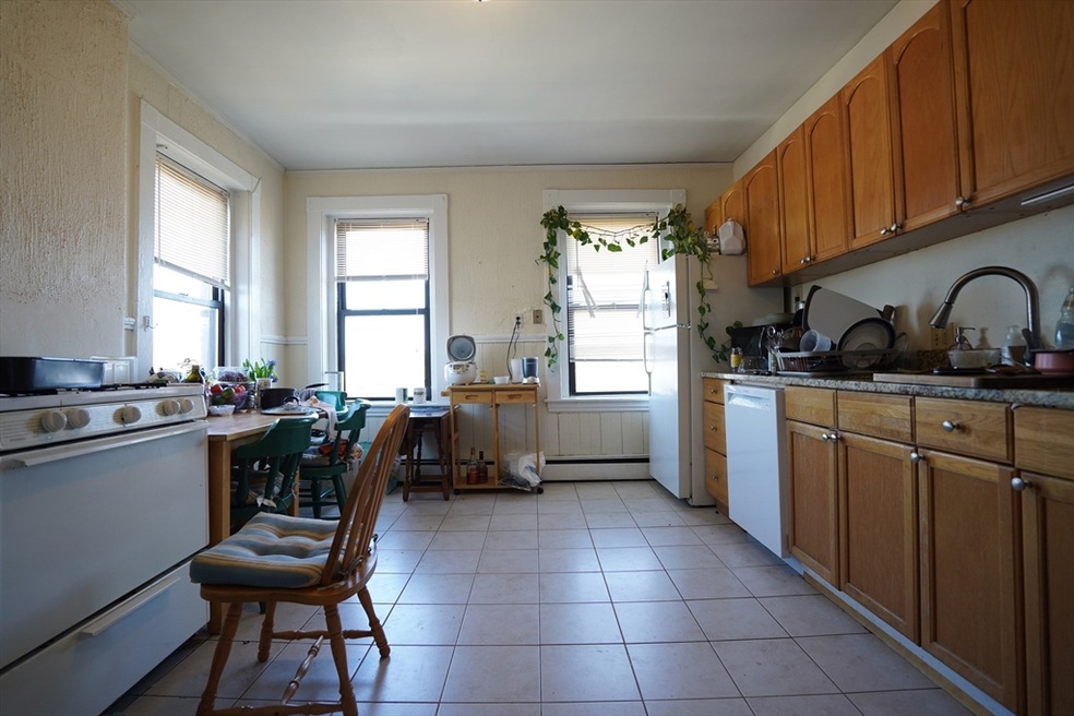 109 Windsor St unit 8, Cambridge, MA 02139 - photo 1